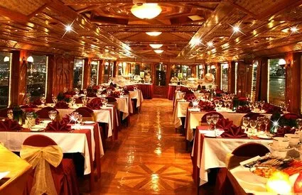 dhowcruise-dinner1
