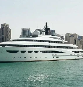 100 ft yacht