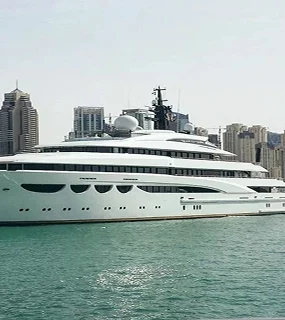 100 ft yacht